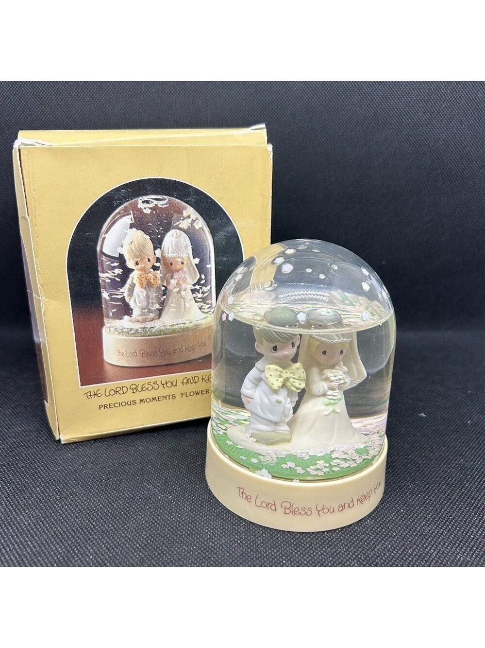Precious Moments "The Lord Bless You and Keep You" water globe